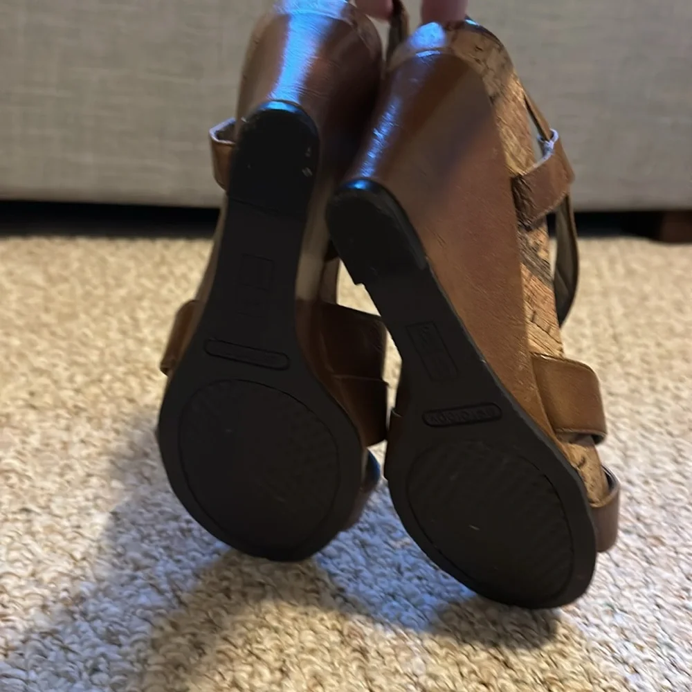 Sandals - Picture 4 of 6